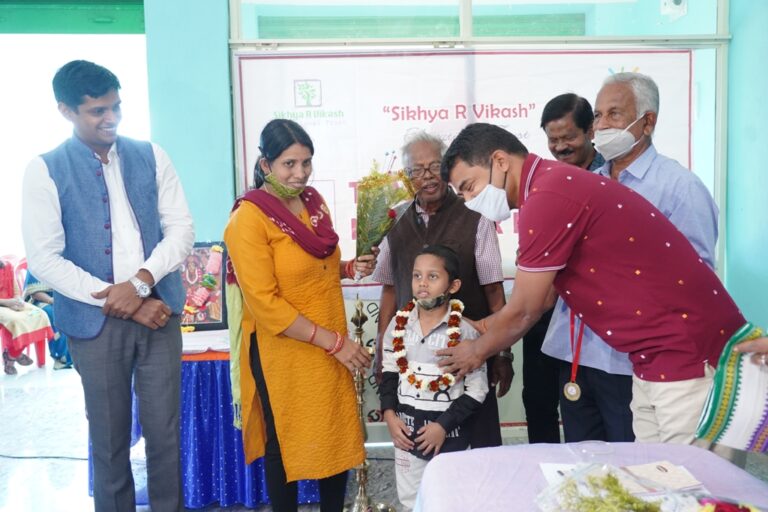 ଇଣ୍ଡିଆ ବୁକ ଅଫ୍ ରେକର୍ଡ଼ରେ କାକଟପୁର ପଞ୍ଚମ ଶ୍ରେଣୀର ଛାତ୍ର ଷ୍ଟାଲିନ୍