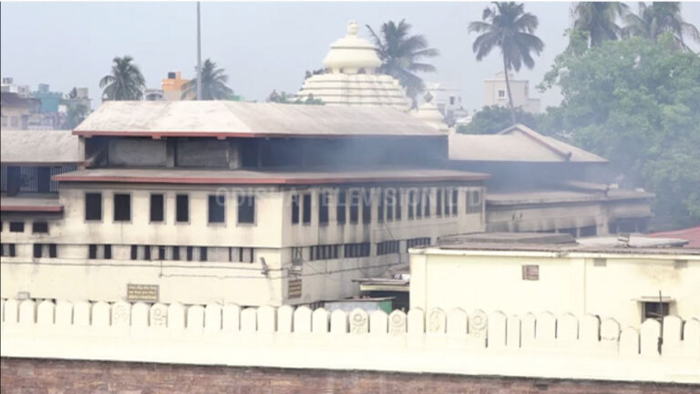 ଶ୍ରୀମନ୍ଦିର ରୋଷ ଘରେ ଭଙ୍ଗାରୁଜା ଘଟଣା,ଦୁର୍ବୃତ୍ତଙ୍କ ଟେର ପାଉନି  ପୋଲିସ